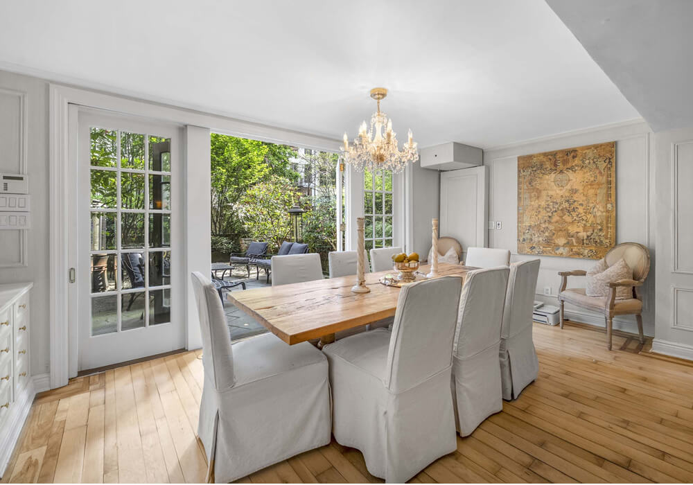 New York Hollywood Property Auction